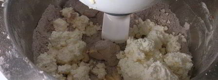 шоколадно-творожный штоллен с марципаном. Шаг 10