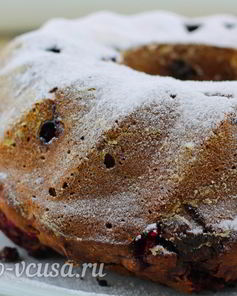 Шоколадный кекс с малиной