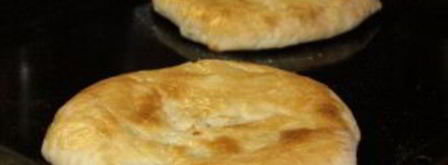 хачапури из слоеного теста. Шаг 10