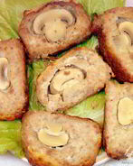 Батон мясной