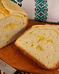 Хлеб на рассоле с сыром и чесноком в хлебопечке