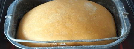 хлеб с луком и паприкой в хлебопечке. Шаг 4