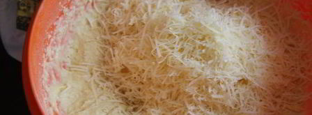 кукурузный хлеб с пармезаном. Шаг 4