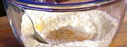 кукурузный хлеб с сыром и перцем чили. Шаг 3