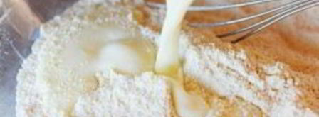 кукурузный мини-хлеб с клюквой и орехами. Шаг 2