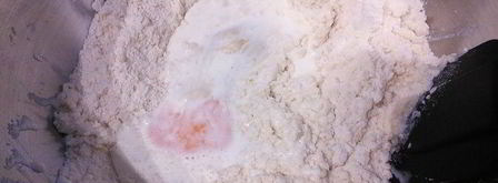 сконы с белым шоколадом и вяленой вишней. Шаг 4