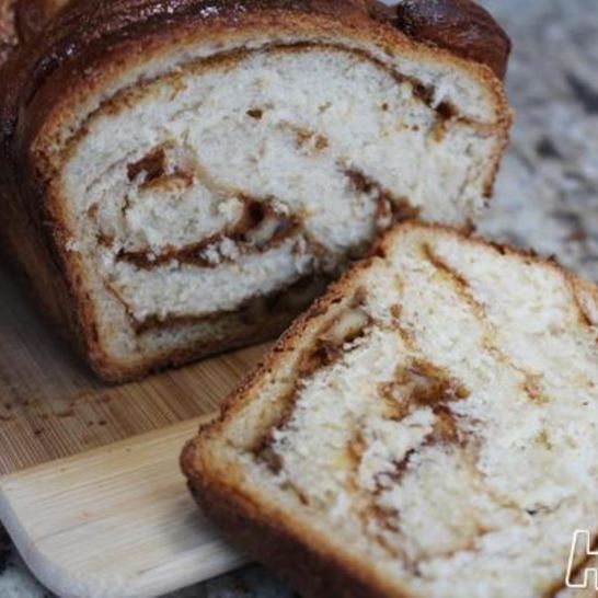 Рецепт сладкого хлеба с варенной сгущенкой и орехами