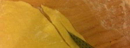 хворост хрустящий на водке. Шаг 2