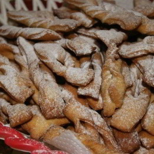 Хворост с сахаром