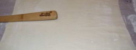 конвертики из слоеного теста. Шаг 2