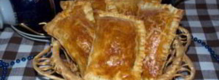 конвертики из слоеного теста. Шаг 7