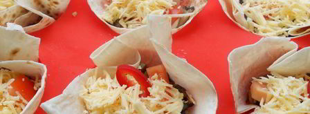 корзиночки из лаваша с начинкой. Шаг 4