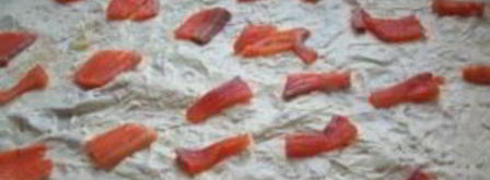 лаваш с красной рыбой и сыром. Шаг 3