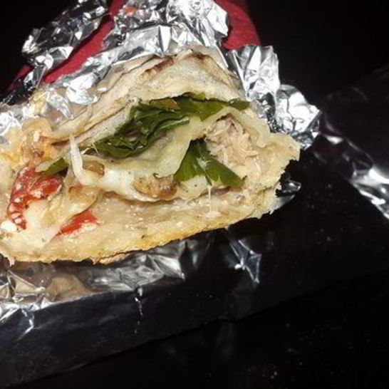 Рецепт лаваш, запеченный с тунцом, помидорами и сыром