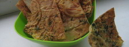 сырные чипсы из лаваша с зеленью. Шаг 4