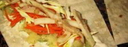 трубочки из лаваша с начинкой. Шаг 4