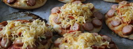 дрожжевые лепешки с сосисками. Шаг 4