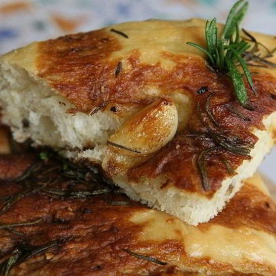 Рецепт фокаччи с чесноком и розмарином