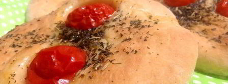 фокачча с помидорами черри и итальянскими травами. Шаг 6