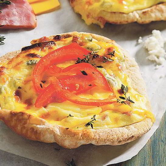 Рецепт горячих лепешек два сыра