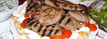 говяжьи котлеты на лепешке пиде. Шаг 16