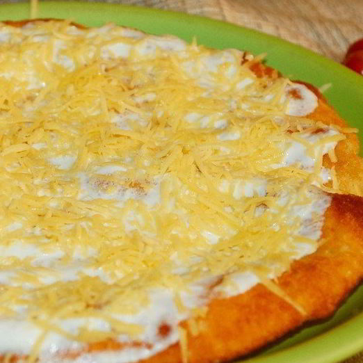 Лангош — венгерская лепешка