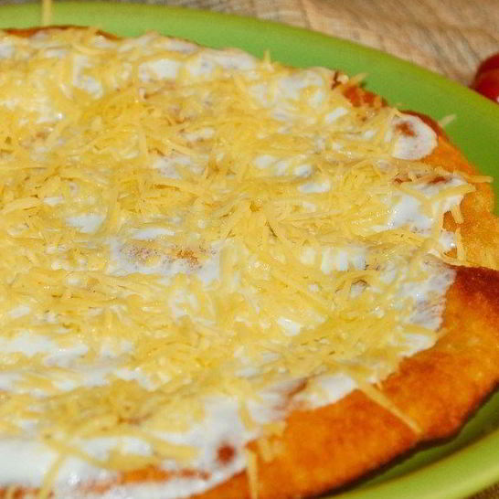 Рецепт лангоша — венгерской лепешки