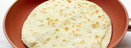 лепешки с брынзой и зеленью. Шаг 11