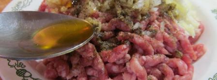 лепешки с фаршем на сковороде. Шаг 8