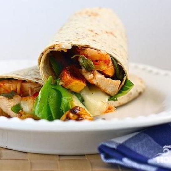 Рецепт лепешек с курицей, шпинатом и сыром бри