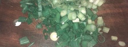 постные лепешки с зеленым луком. Шаг 2