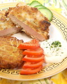 Шницель с картофельной лепешкой