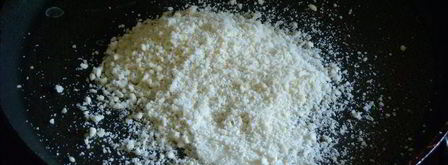 сытно, вкусно, полезно-овсяные лепешки с изюмом, яблоком, бананом и орешками. Шаг 4