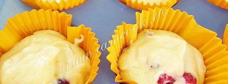 апельсиновые маффины с ягодами. Шаг 10