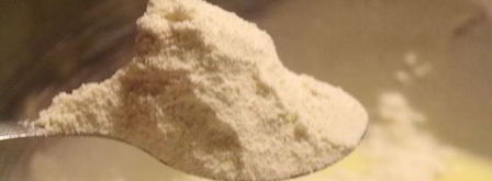 безглютеновые карамельные маффины со сливами. Шаг 2