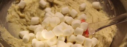 безглютеновые карамельные маффины со сливами. Шаг 4