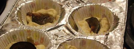 безглютеновые карамельные маффины со сливами. Шаг 5