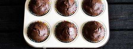 классические шоколадные маффины. Шаг 14