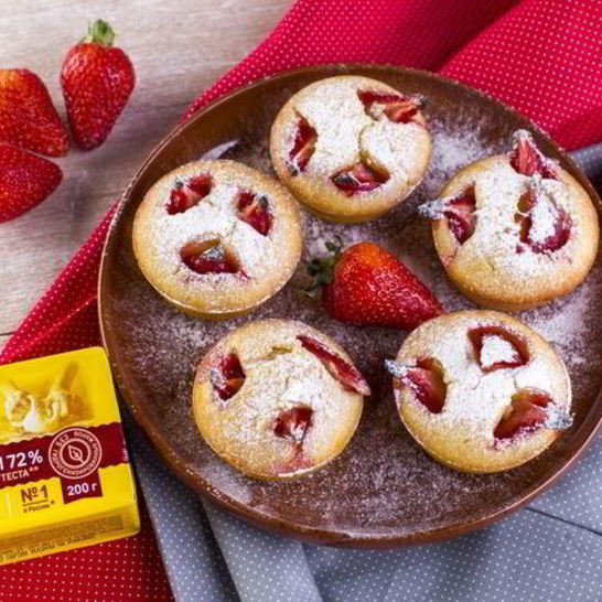 Рецепт клубничных маффинов