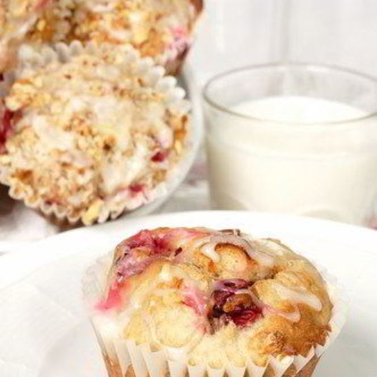 Рецепт клюквенных маффинов с апельсиновой цедрой в белой апельсиновой глазури