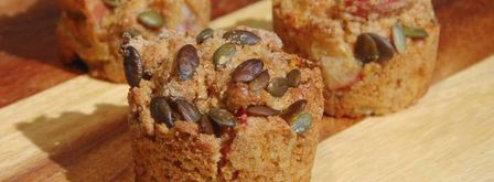 маффины из полбяной муки с яблоком, морковью и тыквенными семечками. Шаг 7