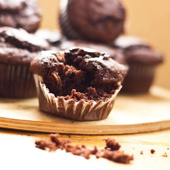 Рецепт шоколадных маффинов с хрустящей корочкой