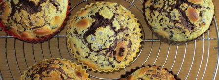 шоколадные маффины с миндалем и сливочным сыром. Шаг 7