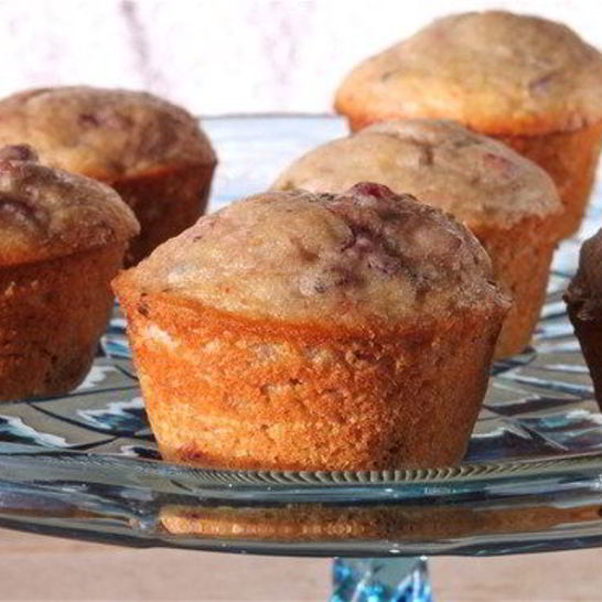 Рецепт зимних маффинов с клюквой и орехами