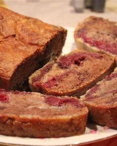 Манник на кефире с ежевично-банановым кремом и какао