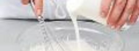 манник на кефире в мультиварке. Шаг 2