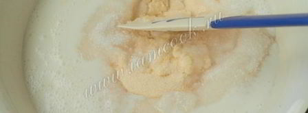 манник с яблоками на кефире. Шаг 3