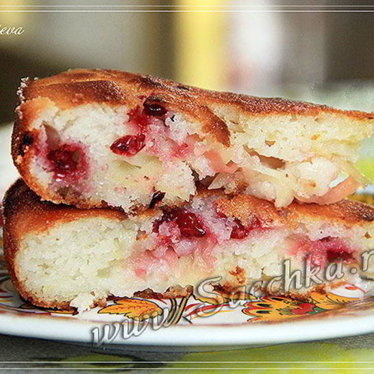 Рецепт манника с яблоком и брусникой