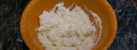 пирог манник с творогом и черносливом. Шаг 3