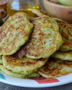 Кабачковые оладьи с сыром и зеленью